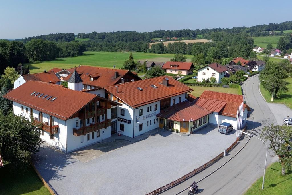 Bernrieder Hof Hotell Exteriör bild